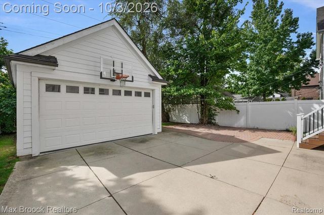 1222 Davis Avenue, Birmingham, MI 48009