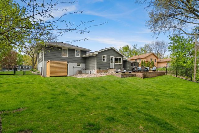 4916 Overlook Drive, Bloomington, MN 55437