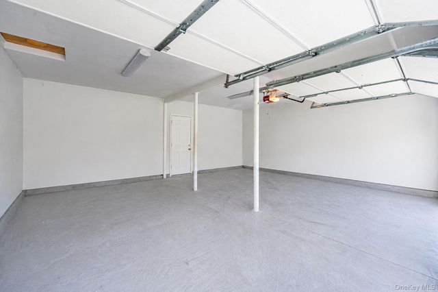 17 Gay Lore Drive, Huntington, NY 11743