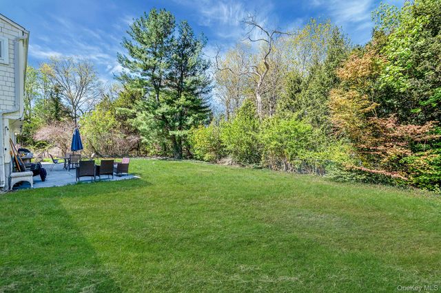 17 Gay Lore Drive, Huntington, NY 11743