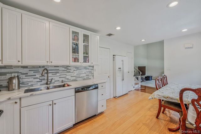 17 Gay Lore Drive, Huntington, NY 11743