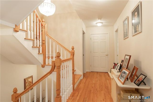 59 Michael Lane, Naugatuck, CT 06770