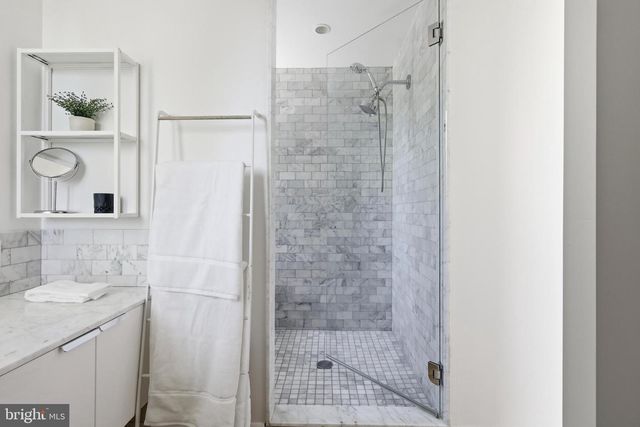8207 MACARTHUR RD, Wyndmoor, PA 19038