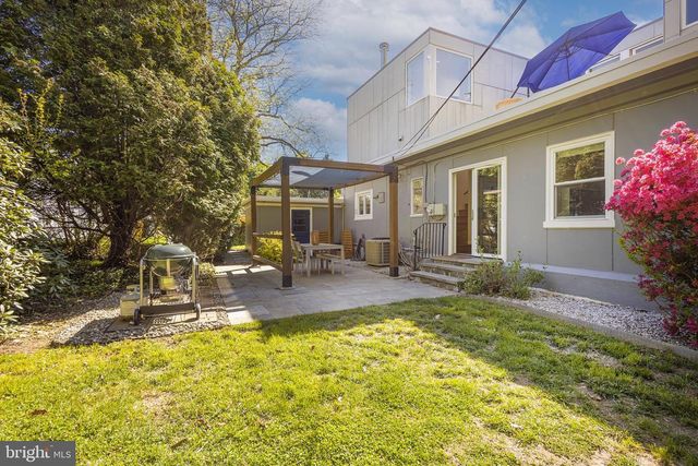 8207 MACARTHUR RD, Wyndmoor, PA 19038