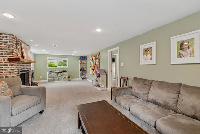 41 S SPRING LN, Phoenixville, PA 19460