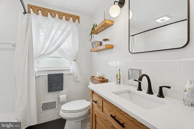 41 S SPRING LN, Phoenixville, PA 19460