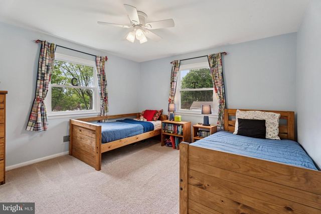 41 S SPRING LN, Phoenixville, PA 19460