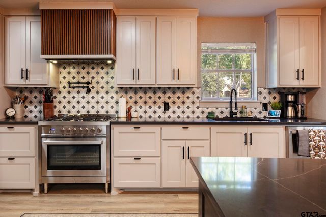 403 Beechwood Drive, Tyler, TX 75701