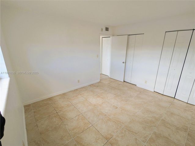 31 SE 2nd Ave 207, Hallandale Beach, FL 33009