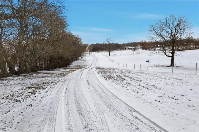 15420 NE 162nd Street, Kearney, MO 64060