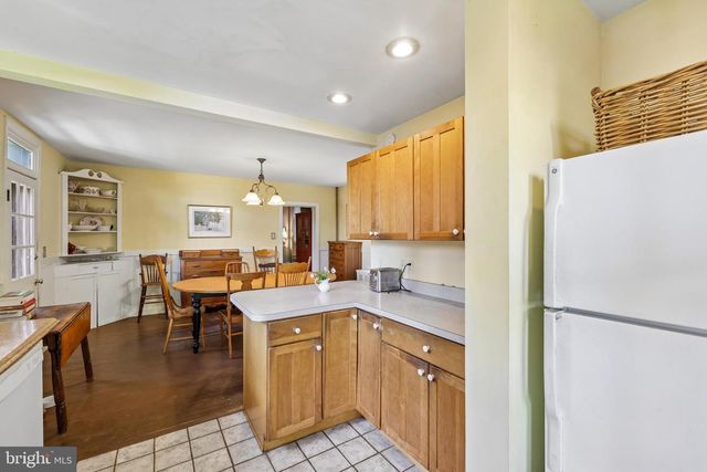 4619 KESWICK RD, Baltimore, MD 21210