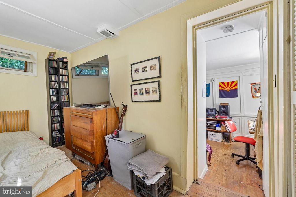Image 49 of property listing at 4619 KESWICK RD, Baltimore, MD 21210