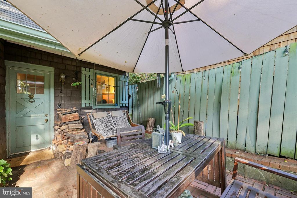 Image 52 of property listing at 4619 KESWICK RD, Baltimore, MD 21210