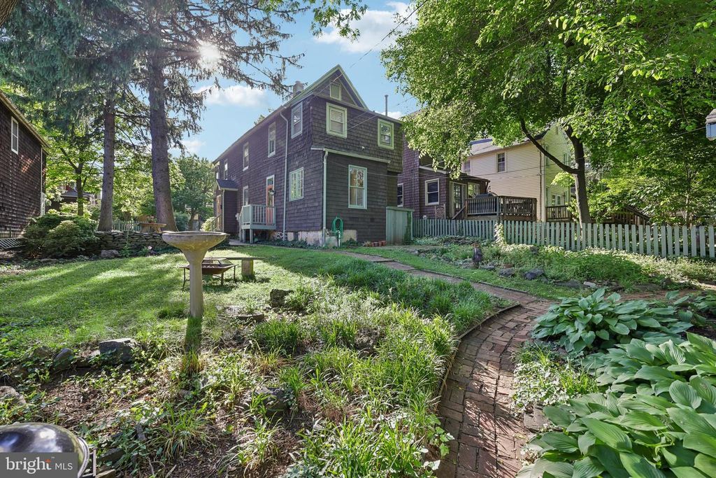 Image 53 of property listing at 4619 KESWICK RD, Baltimore, MD 21210