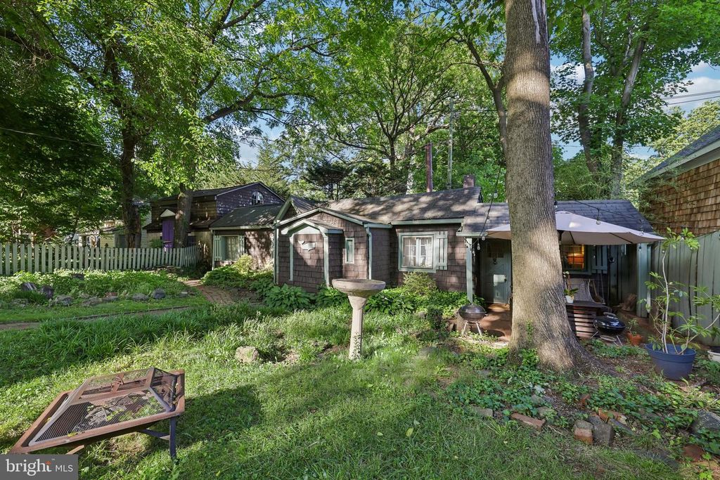 Image 55 of property listing at 4619 KESWICK RD, Baltimore, MD 21210