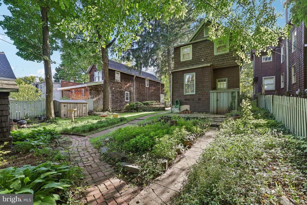 Image 56 of property listing at 4619 KESWICK RD, Baltimore, MD 21210
