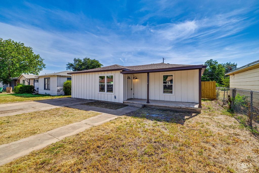 Image 1 of property listing at 1318 Luna Street, San Angelo, TX 76905