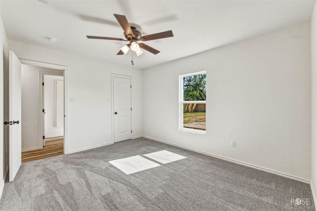 Image 11 of property listing at 1318 Luna Street, San Angelo, TX 76905