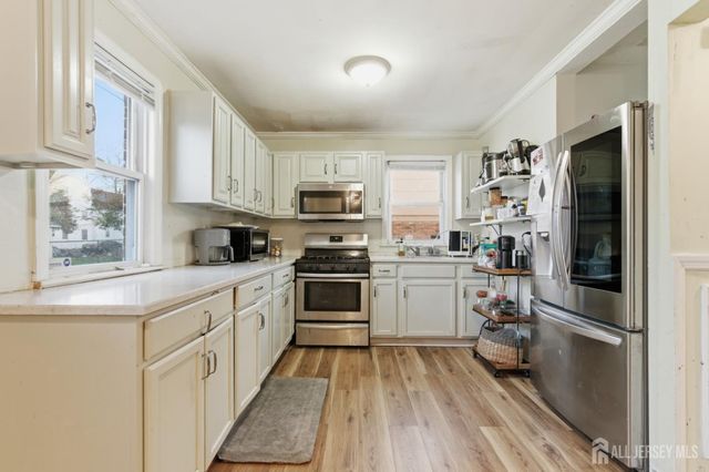 1490 Champlin Square, Teaneck, NJ 07666