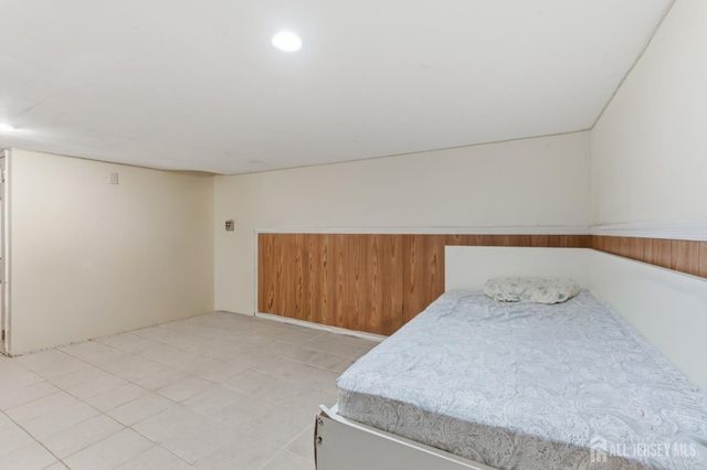 1490 Champlin Square, Teaneck, NJ 07666