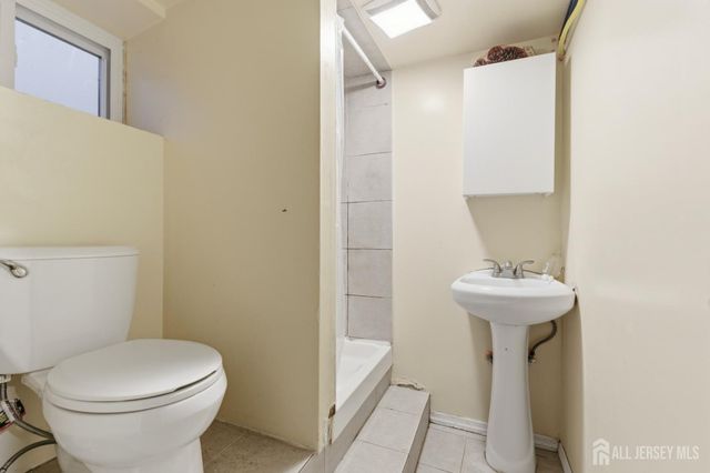 1490 Champlin Square, Teaneck, NJ 07666