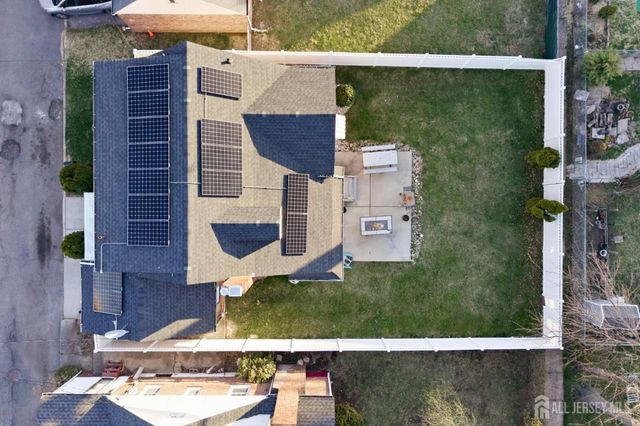 1490 Champlin Square, Teaneck, NJ 07666