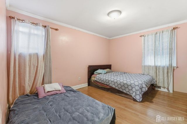 1490 Champlin Square, Teaneck, NJ 07666