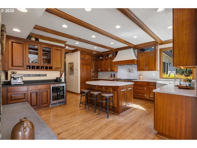21469 WATERFORD Pl, West Linn, OR 97068