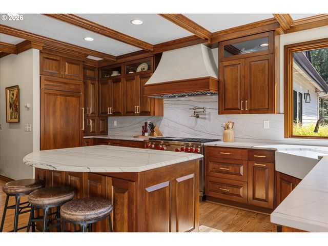 21469 WATERFORD Pl, West Linn, OR 97068