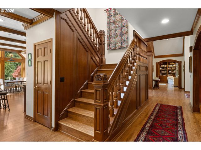 21469 WATERFORD Pl, West Linn, OR 97068