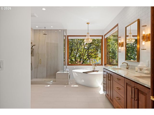 21469 WATERFORD Pl, West Linn, OR 97068