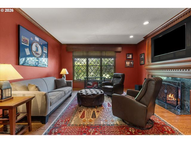 21469 WATERFORD Pl, West Linn, OR 97068