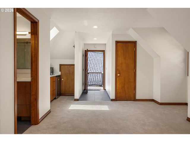 21469 WATERFORD Pl, West Linn, OR 97068