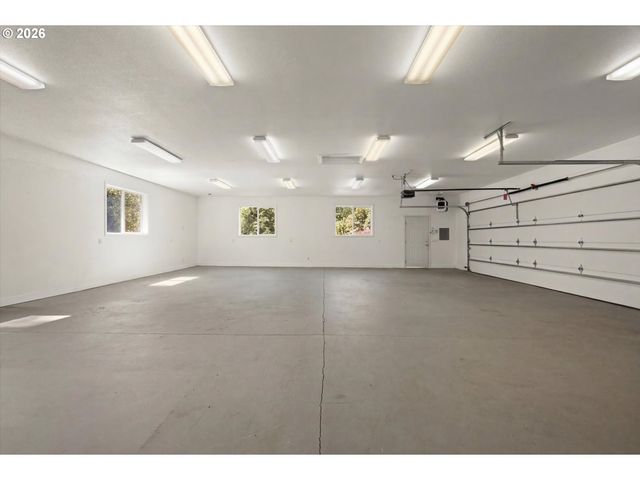 21469 WATERFORD Pl, West Linn, OR 97068