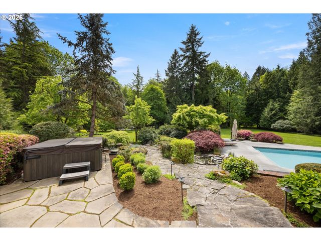 21469 WATERFORD Pl, West Linn, OR 97068