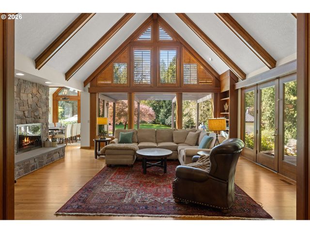 21469 WATERFORD Pl, West Linn, OR 97068
