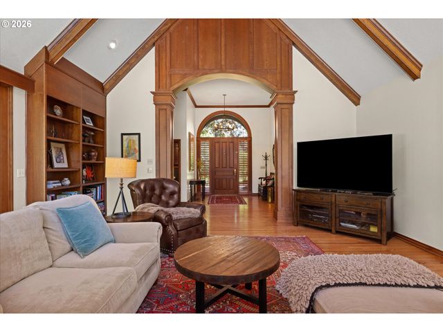 21469 WATERFORD Pl, West Linn, OR 97068