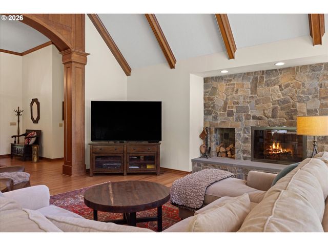 21469 WATERFORD Pl, West Linn, OR 97068