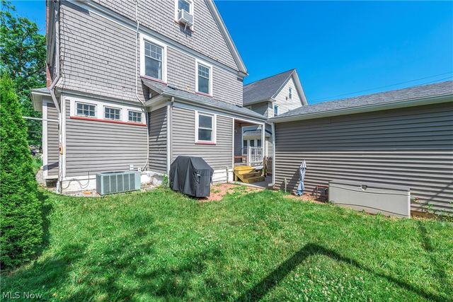 1473 Wyandotte Avenue, Lakewood, OH 44107
