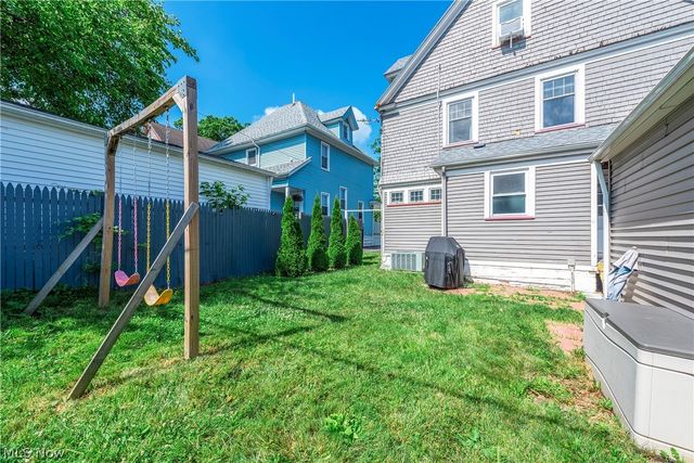 1473 Wyandotte Avenue, Lakewood, OH 44107