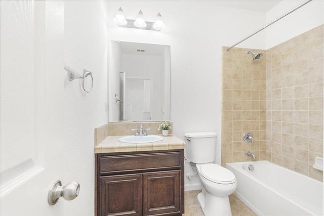 2036 Vignolia Loop, Roseville, CA 95747