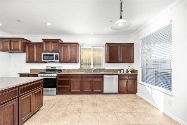 2036 Vignolia Loop, Roseville, CA 95747