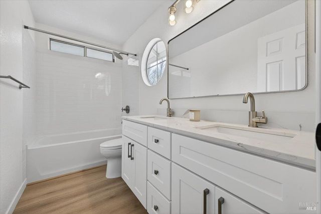 124 Macklin Dr, Cotati, CA 94931