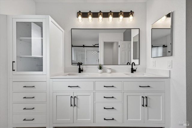 124 Macklin Dr, Cotati, CA 94931