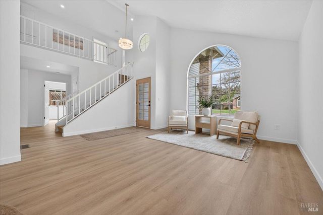 124 Macklin Dr, Cotati, CA 94931