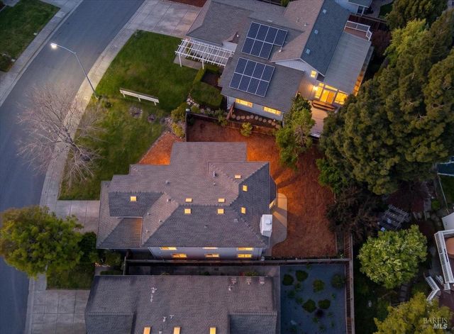 124 Macklin Dr, Cotati, CA 94931