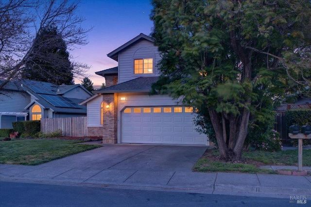 124 Macklin Dr, Cotati, CA 94931