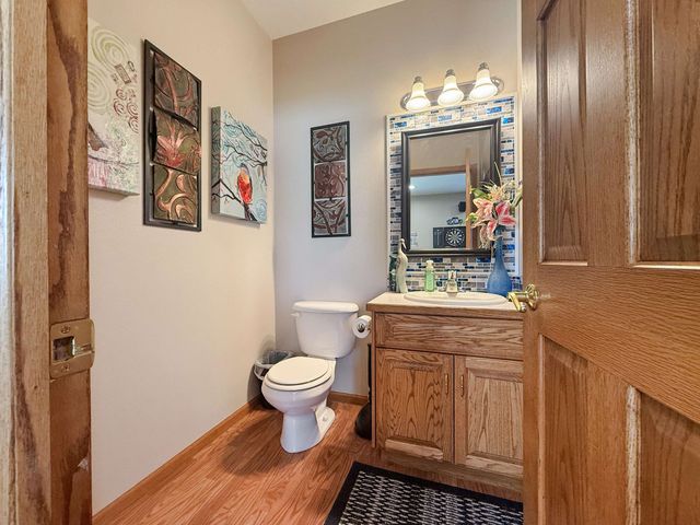 1908 13th St NW, Minot, ND 58703