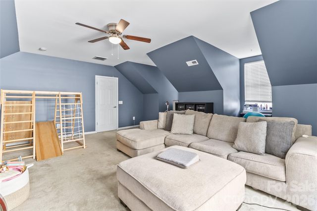 7030 Carrington Pointe Drive, Huntersville, NC 28078