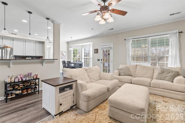 7030 Carrington Pointe Drive, Huntersville, NC 28078